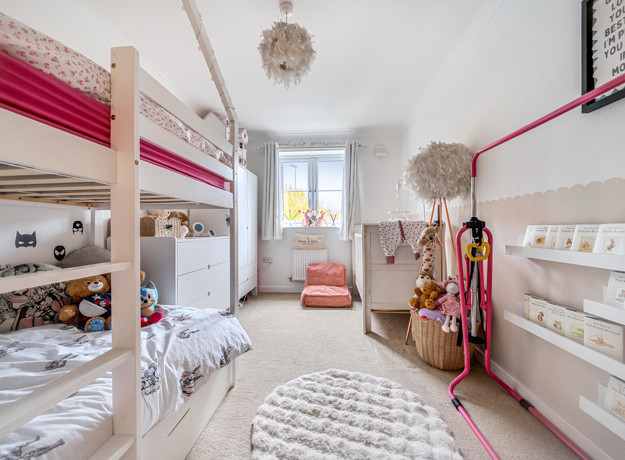 1375567 12 6911B390dd85a