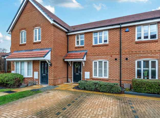 1403871 22 697229B245200