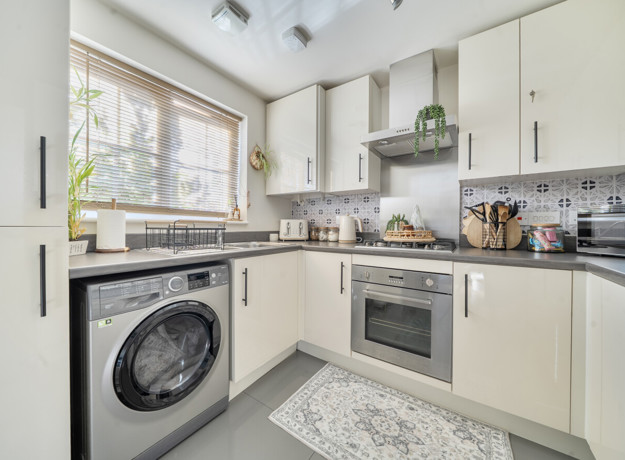 1430086 13 69B42631d148a