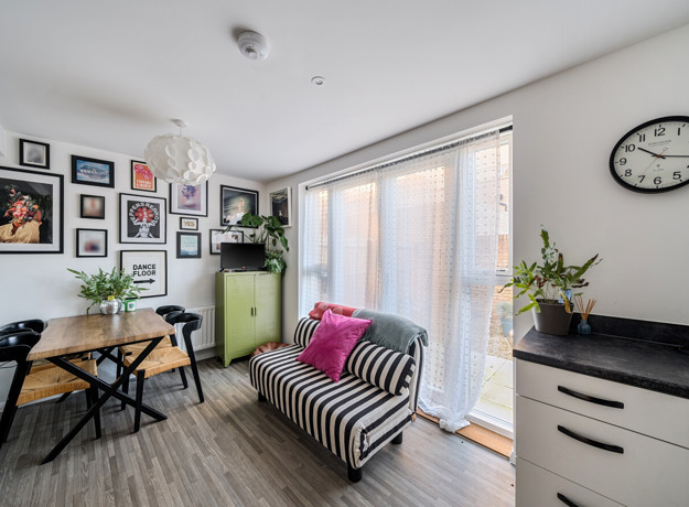 1384184 17 691Eed7596879