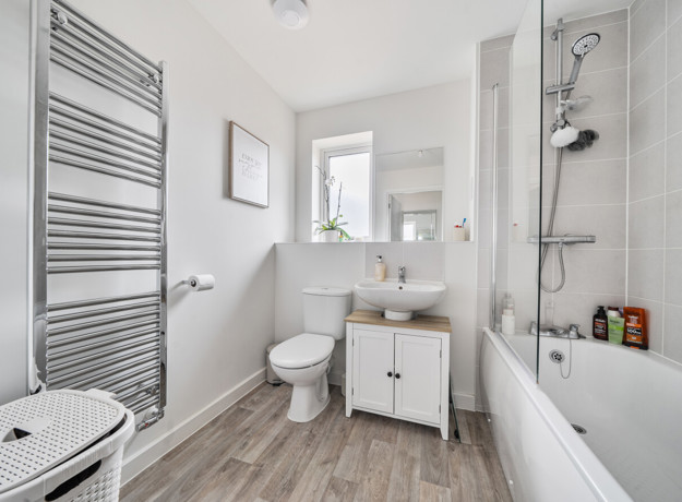 1409262 6 6984B67260b40