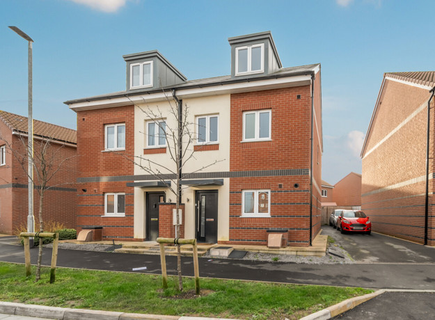 1411047 3 698Dff4226cd4