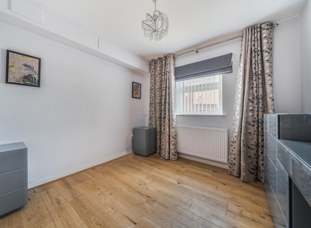 1374988 16 6909F04214cfb