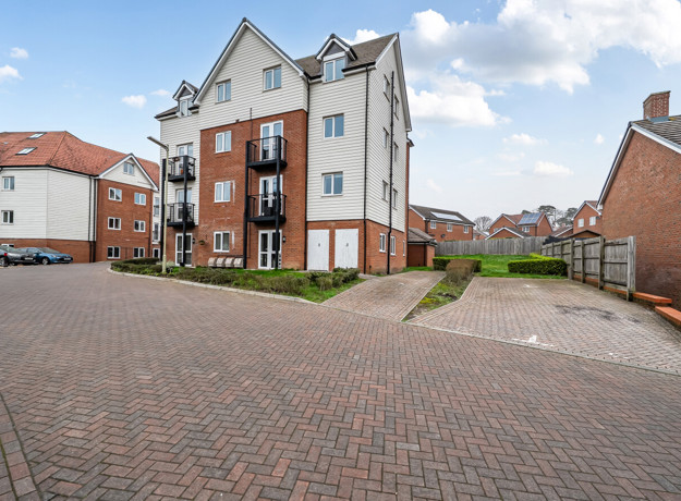 1420516 2 699C8282df2d8