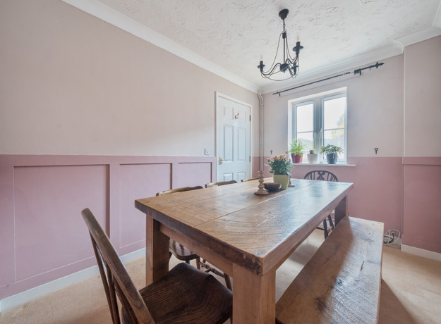 1373237 5 69087B649bddc