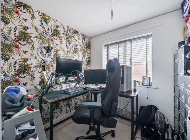 1374268 17 6904Daa6ecdf4