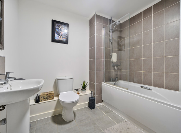 1365964 10 68Ee698771022