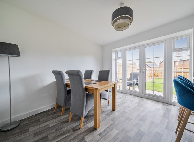 1371093 12 68F772484d7a9