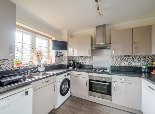 1420642 9 69A57fe646f1b