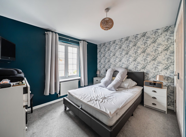 1375746 10 690A0242d93fb