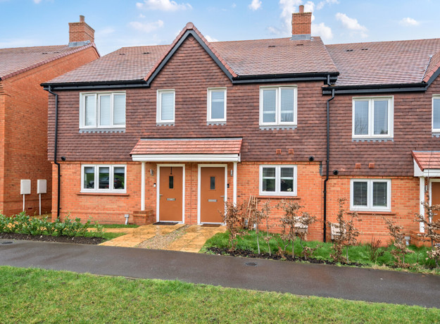 1408863 1 698C54e417d24