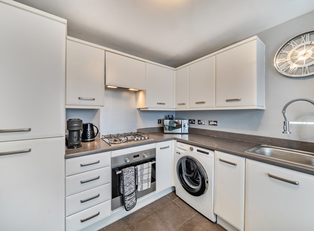 1403871 3 6972265566331