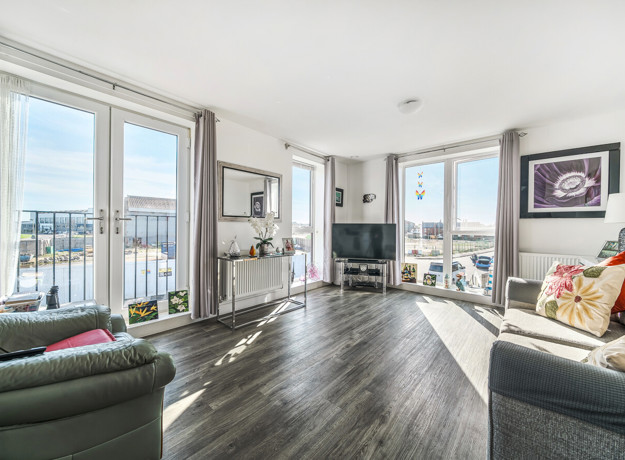 1422316 6 69A571fe434df