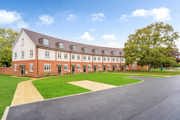 99700 8 Fox Crescent Emmer Green (1)ENH LR